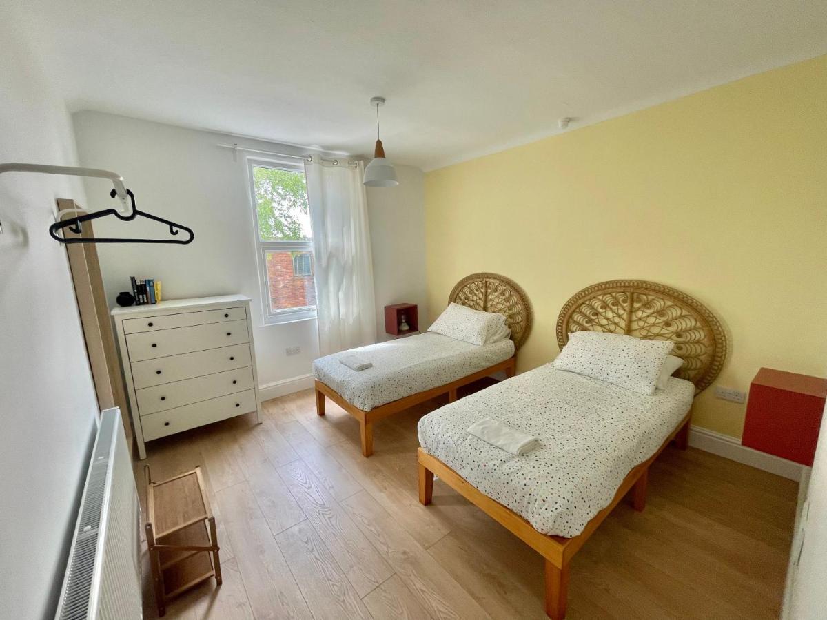 Beautiful Family Home In The Heart Of Swansea Exteriör bild